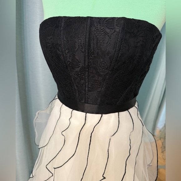 BCBG cocktail Elegant Black and White Strapless Dress - Picture 4 of 8